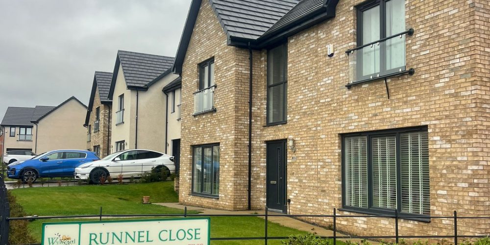 abf4f33c-ce1c-45e9-936b-eba76bb71207